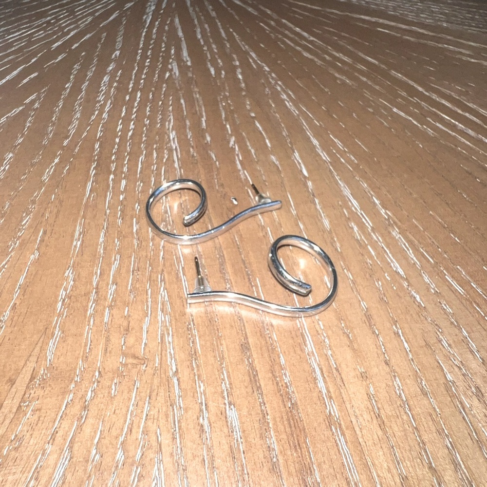 Silver Swirl Drop Wavy Earrings